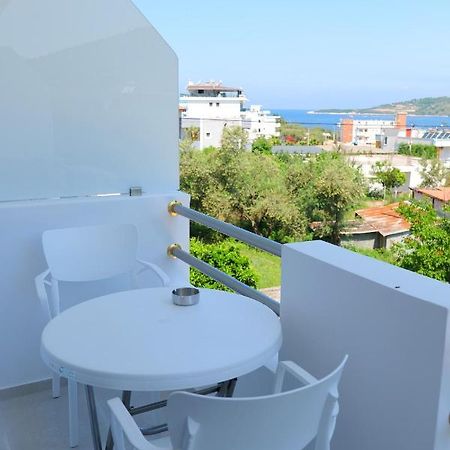 Iljo Apartments Ксамил Екстериор снимка
